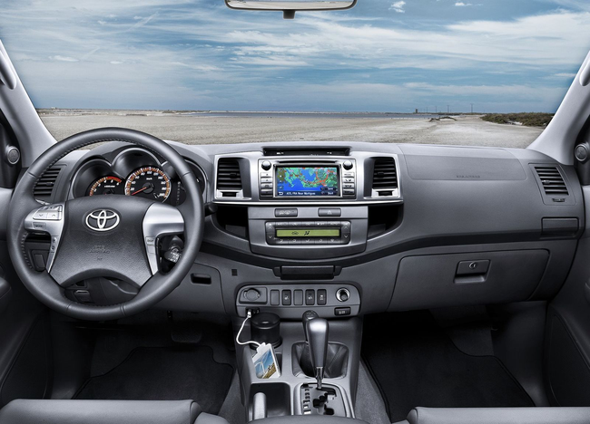 Состоялась премьера обновленного пикапа Toyota Hilux