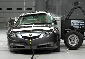 Acura crash test