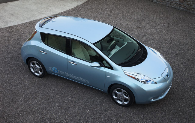 Электромобиль Nissan Leaf признан лучшим автомобилем 2011 года