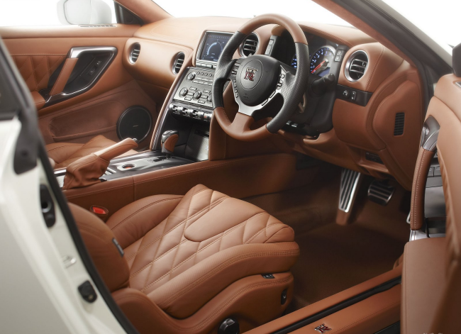 В России открыт прием заказов на обновленный Nissan GT-R