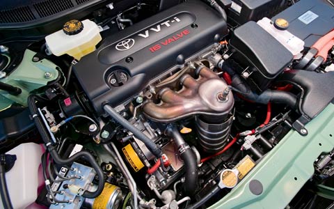 Гибридный двигатель в автомобиле Toyota Camry