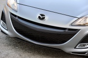 Mazda 3 2010 капот