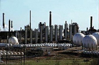 Завод по переработке сжиженного газа