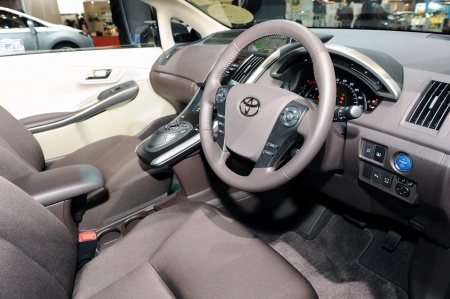 Toyota Sai interior