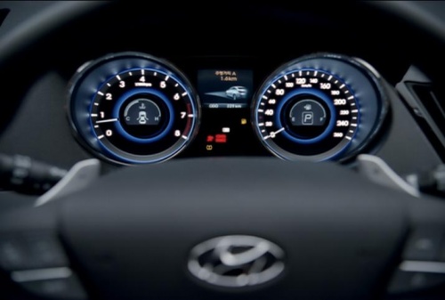 2011 Hyundai Sonata YF control panel