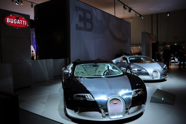 Bugatti Veyron Centenaire Sang-D-Argent Soleil-Du-Nuit Nocturne
