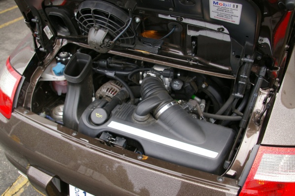 Porsche Carrera 911 engine