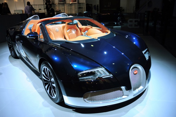 Bugatti Veyron Centenaire Sang-D-Argent Soleil-Du-Nuit Nocturne