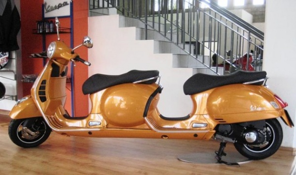 Vespa 4-seater