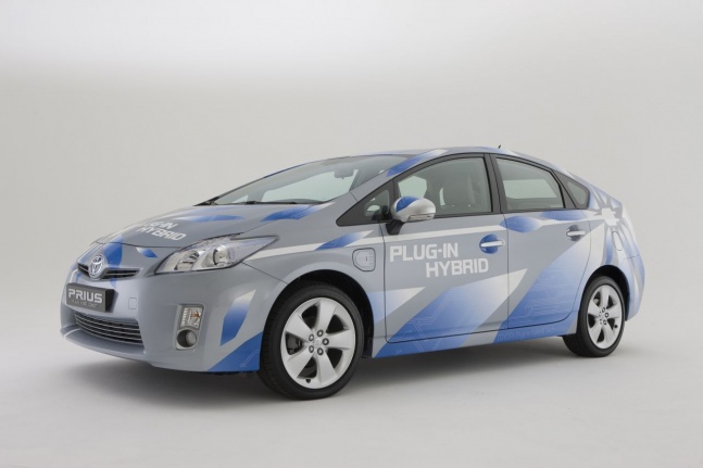 toyota_prius_plug-in_hybrid_concept_3