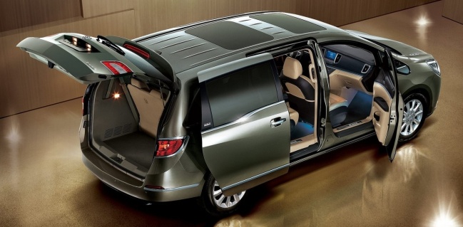 General Motors представил Buick GL8 нового поколения