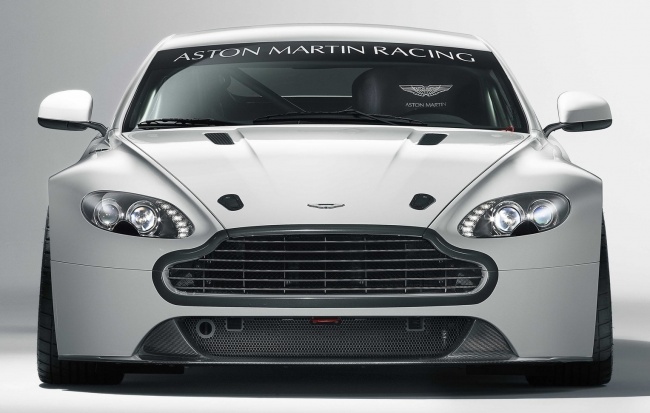 Представлен новый Aston Martin Vantage GT4