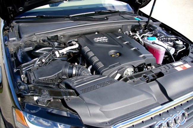 Двигатель Audi A4 Avant 2009