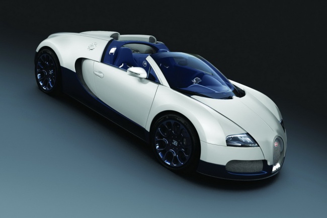 Bugatti привез два новых Veyron в Китай