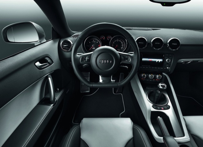 Объявлены цены на новый Audi TT Coupe в России