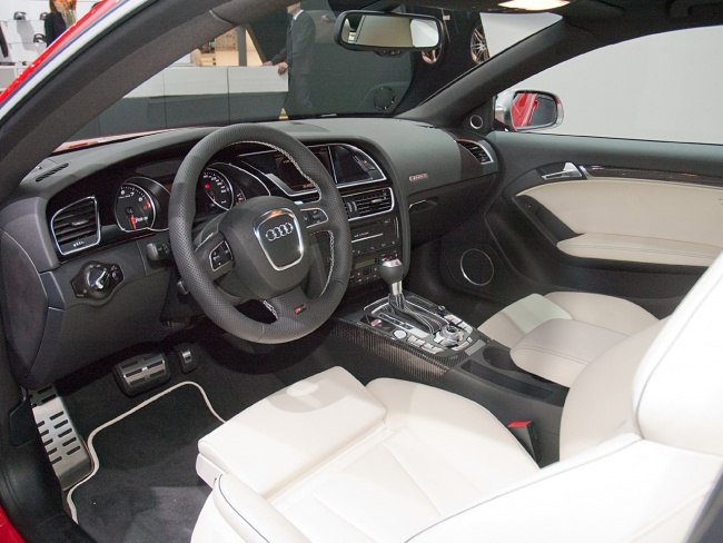 Объявлены российские цены на Audi RS5