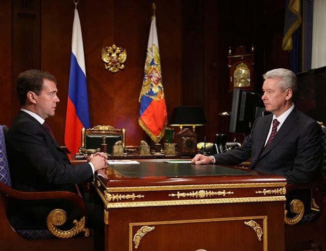 Медведев одобрил повышение штрафов для Москвы и Санкт-Петербурга