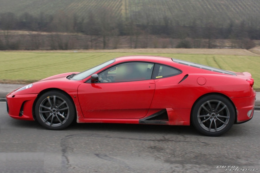 Ferrari f430 сбоку